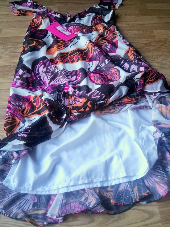 Betsy Johnson, NWT Ladies Dress Midi Style, Sun Dress, Sz Med ,MSRP $109. - Picture 5 of 7